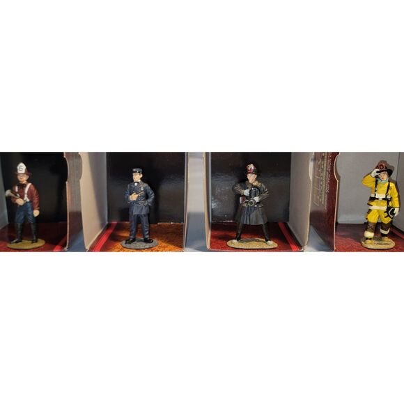 CORGI (set of 4) CHICAGO Firefighters in History 1871 /1920/1950/2005 1:32 Scale